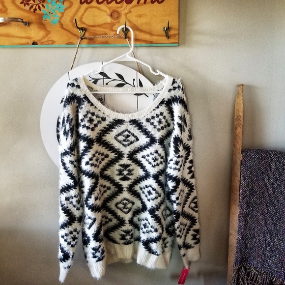 Xhilaration Sweaters - Xhilaration Oversized Sweater - NWT